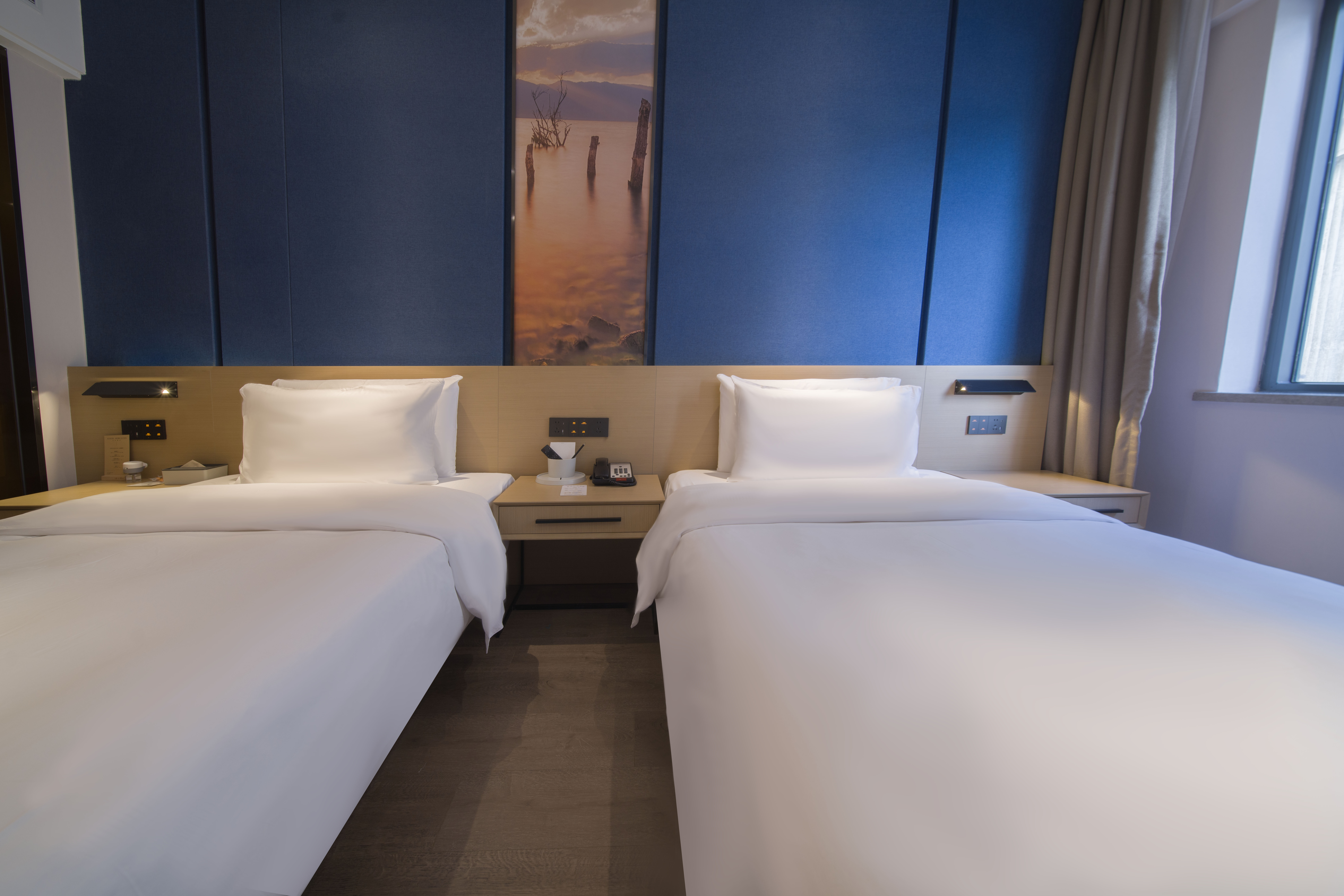 行政双床房（65寸4K投屏+裸棉床品+深睡枕Pro+小冰箱）