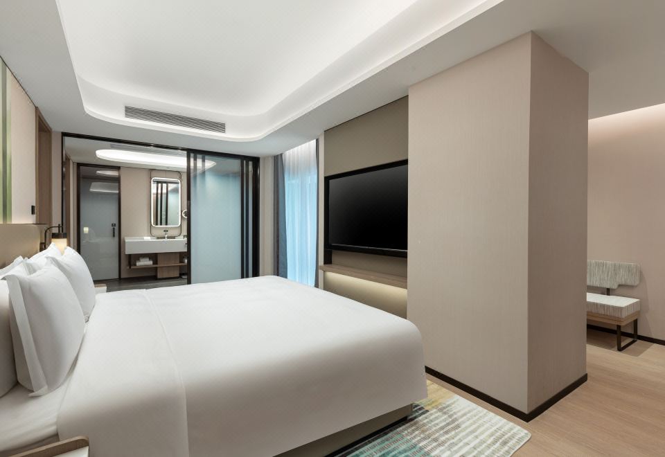 One Bedroom Suite City View
