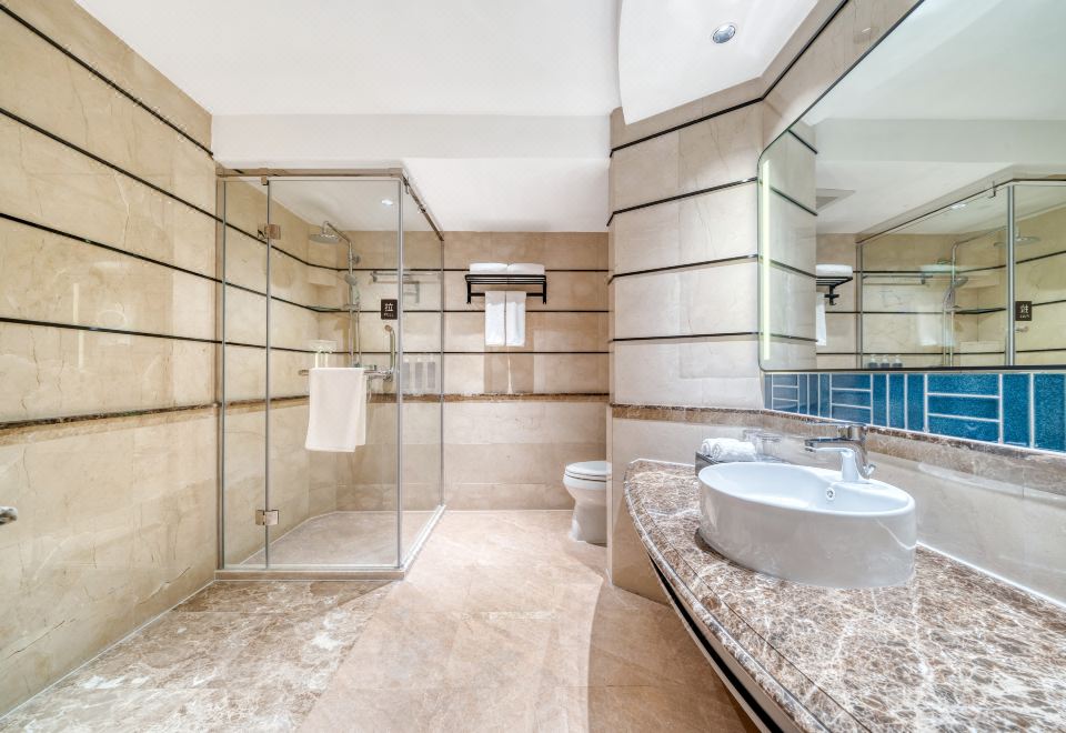 FOUR POINTS BY SHERATON ZHOUSHAN DINGHAIFamily Room