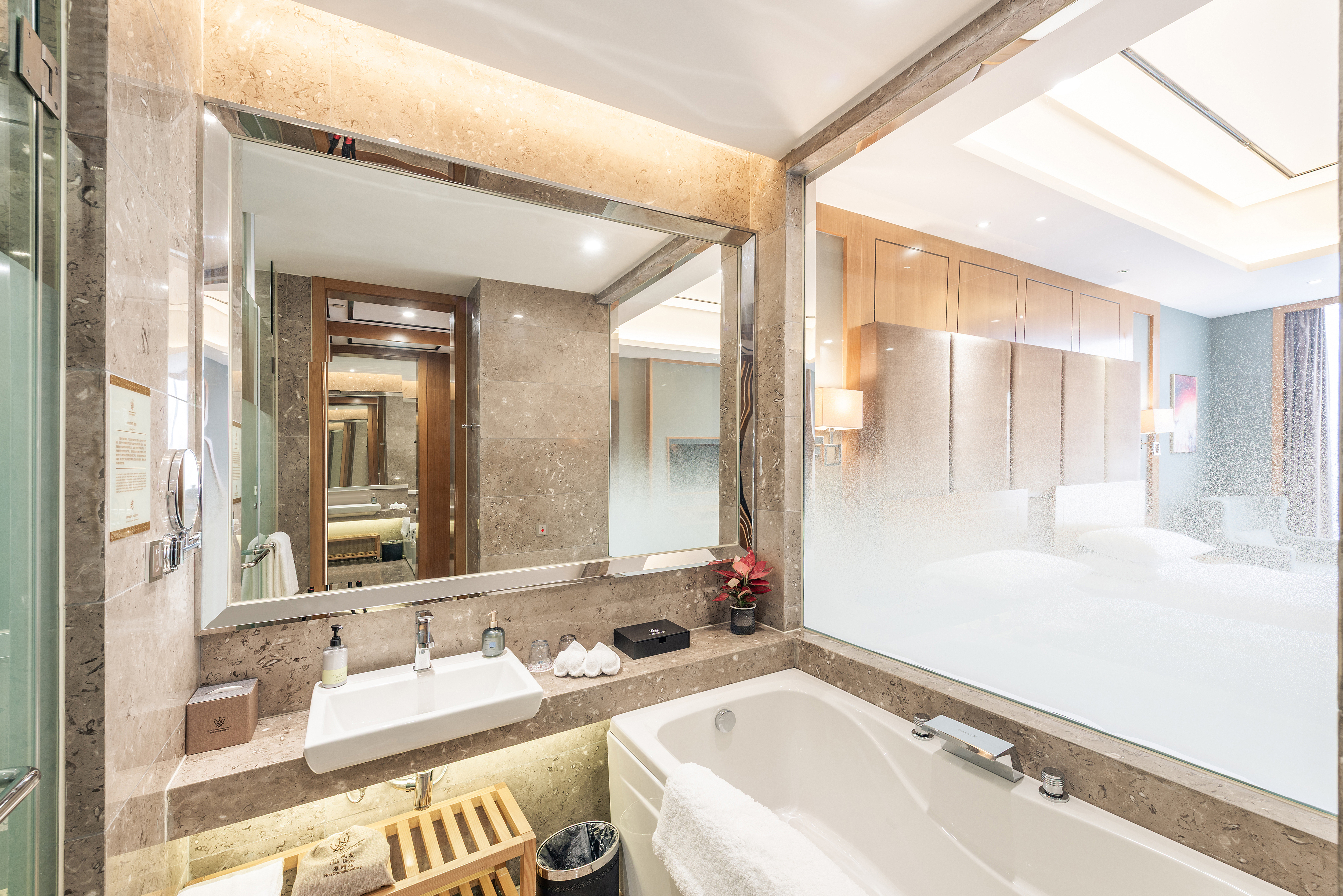 优选豪华双床房