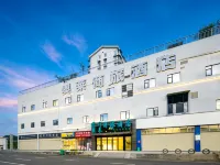 Aolai Business Travel Hotel(Guiyang Longdongbao International Airport) Hotels in 