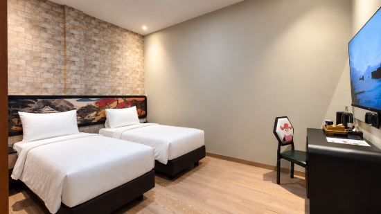 Avery Hotel & Waterpark Surabaya Tugu Pahlawan