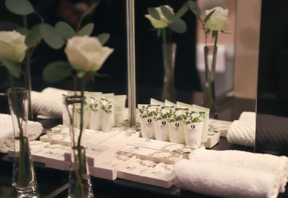 Jianguo Hotel GuangzhouSuperior Room (King Bed)