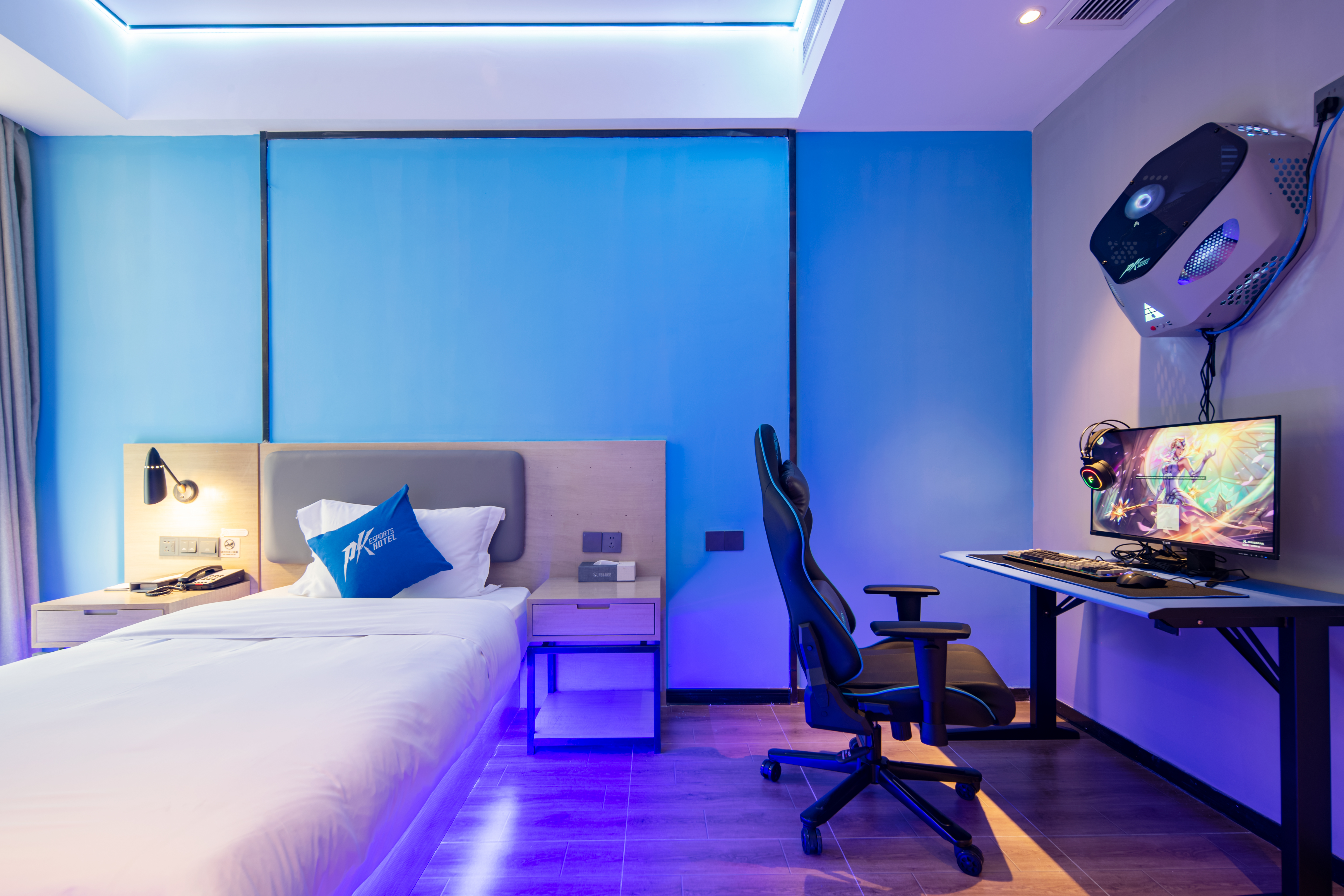 豪華電競單人房[RTX3060+32G+i5-12490+27寸2K+M2-240G網吧特權]