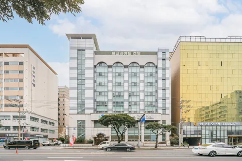 Jeju Parkside Tourist Hotel
