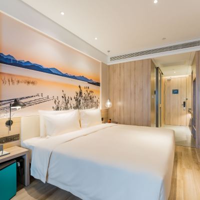 高級大床房（零壓床墊+液晶投屏+舒適乳膠枕） 杭州錢江新城亞朵酒店優惠