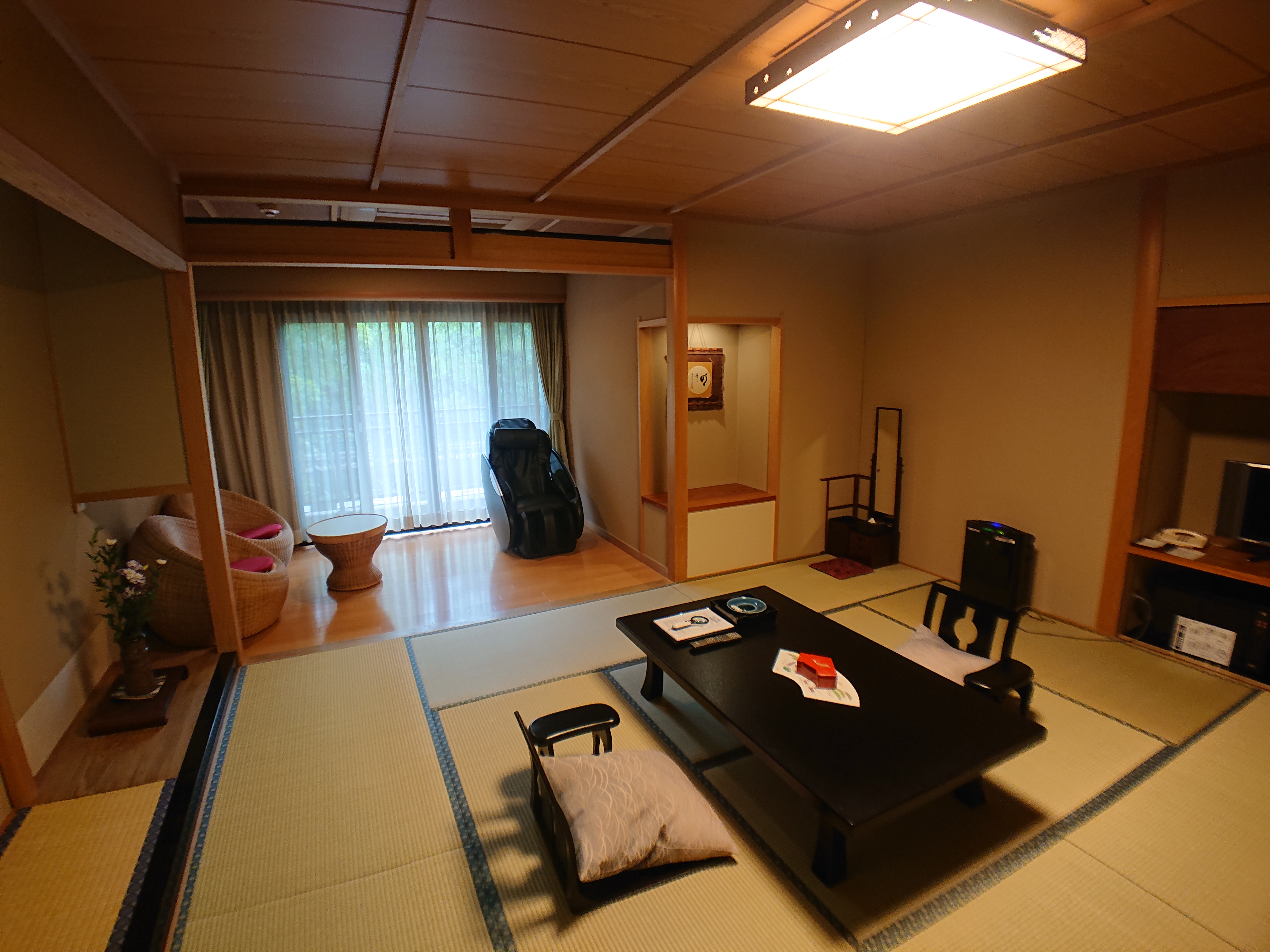 带露天浴池和式房