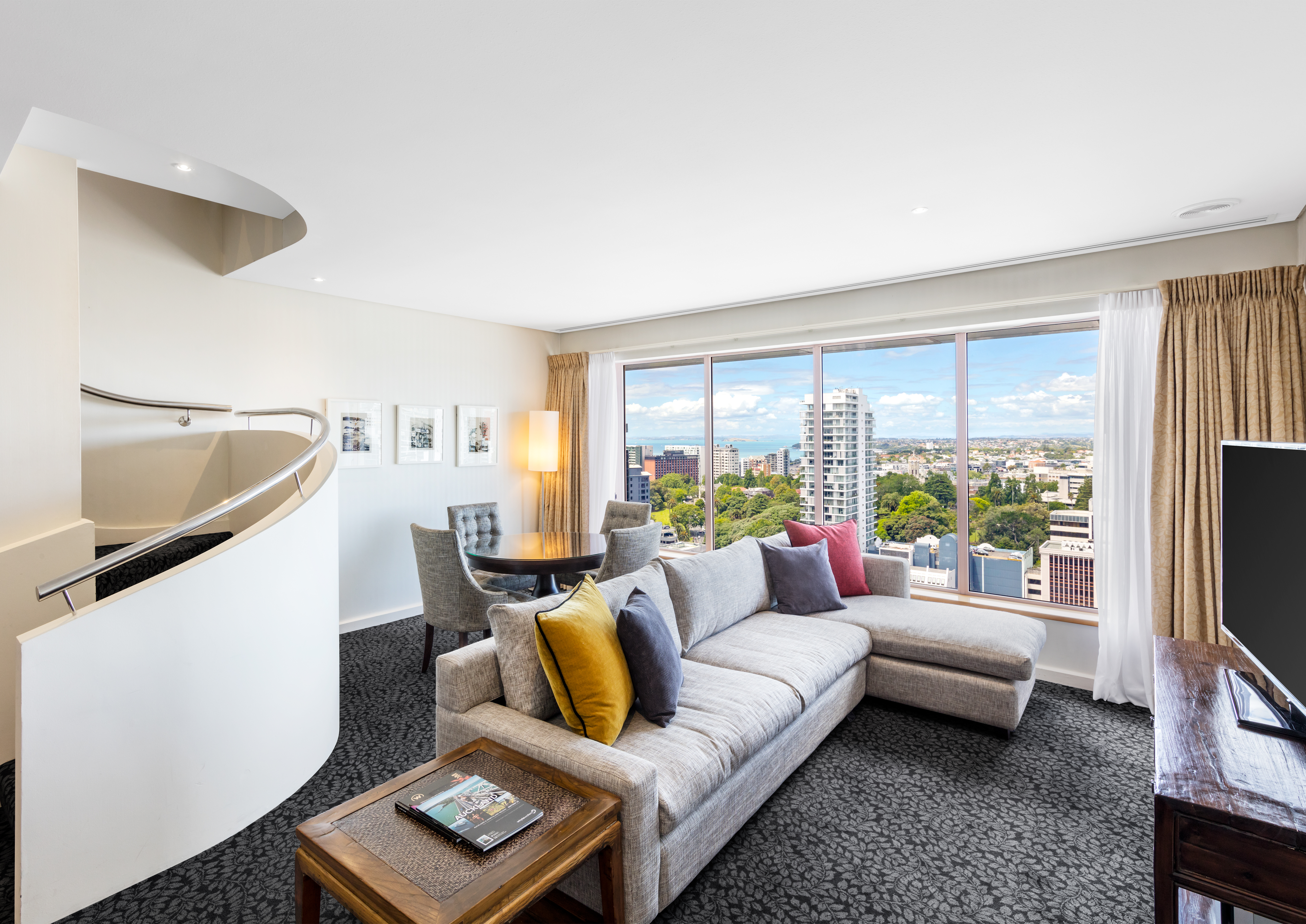 1张特大床套房海景阳台可使用行政休息室