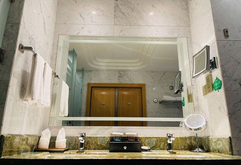 夢百合零壓大床房