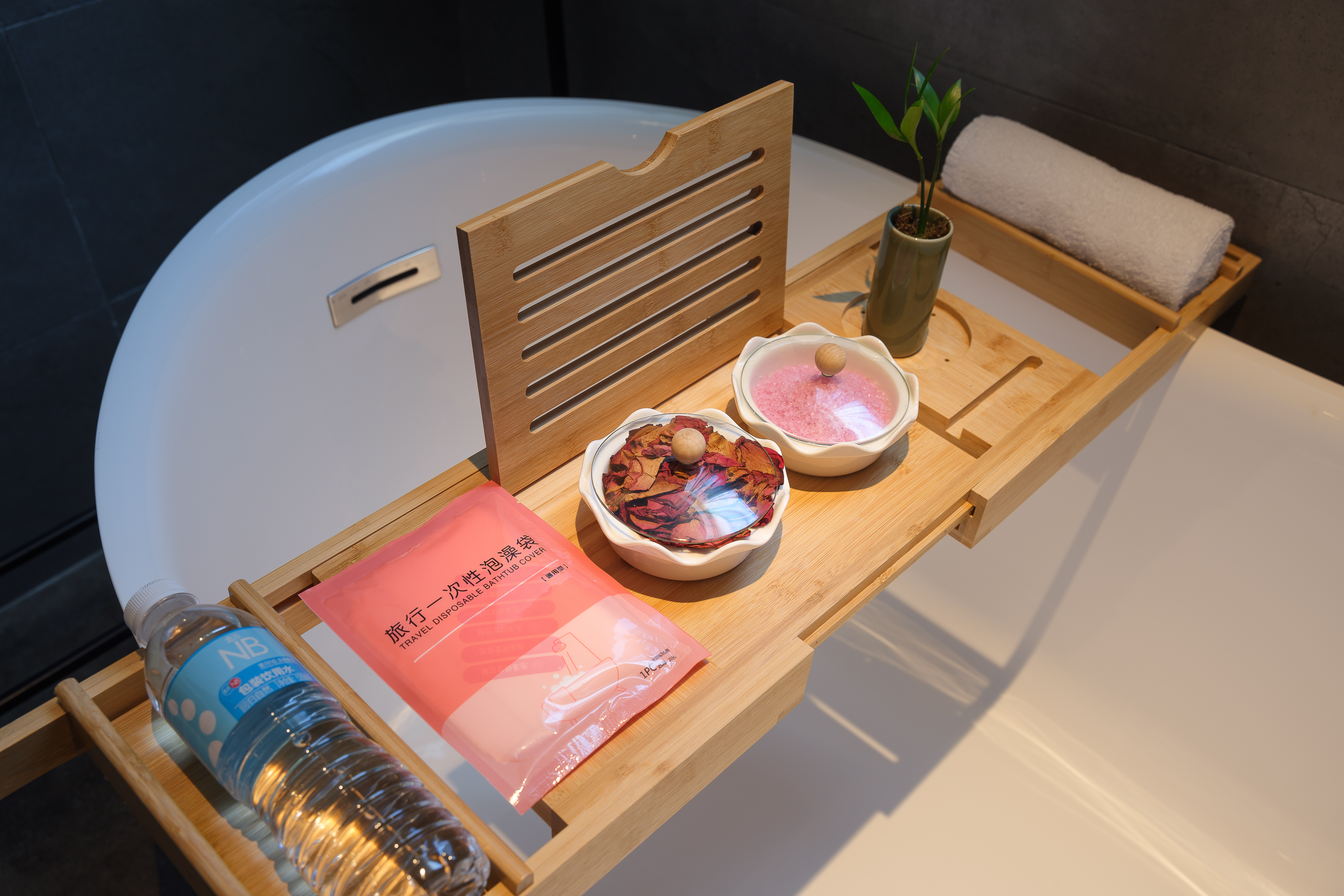 雅致豪华大床房（玛雅浴缸+香氛盐浴）