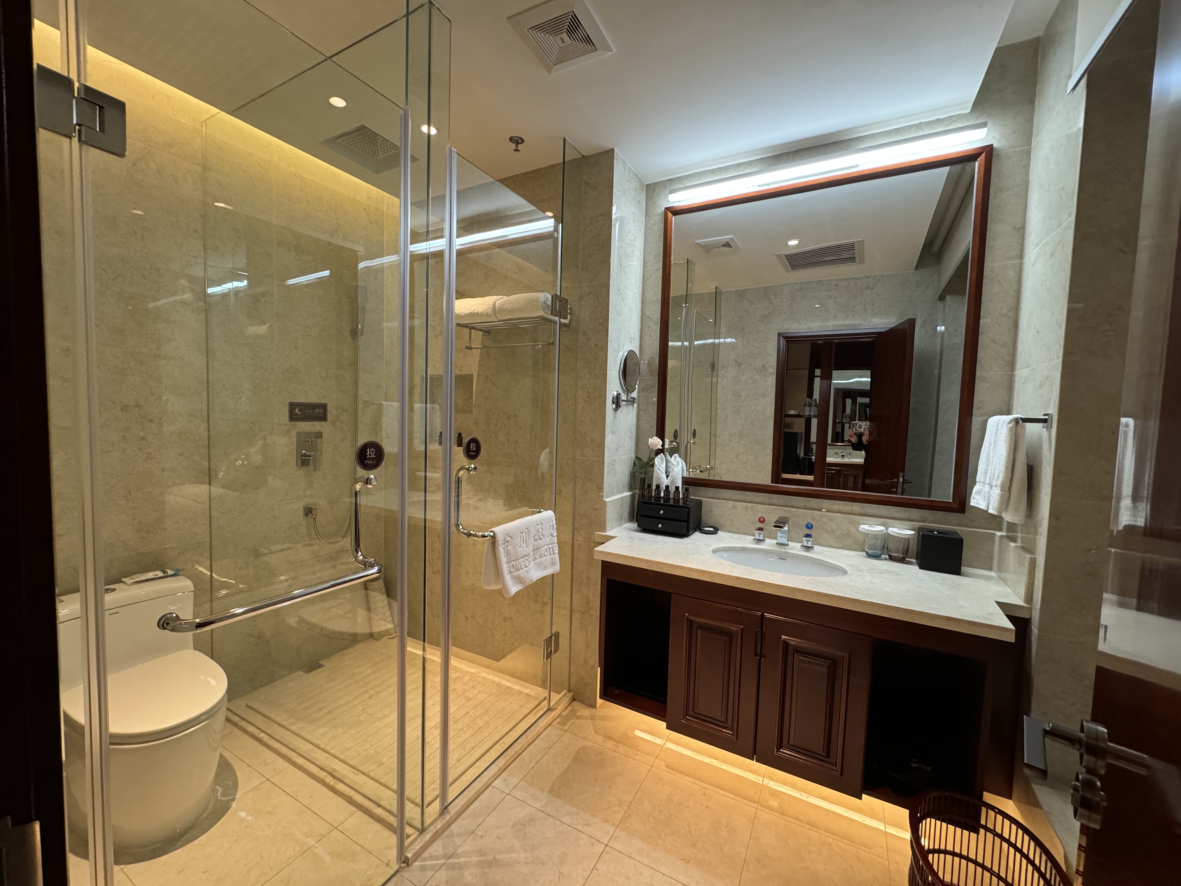 行政轻享双床房