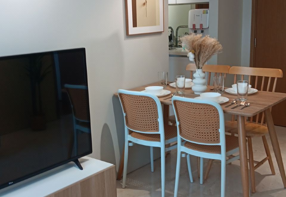 Sky Suites KLCC Homestay by BIRDY STAYHigh-floor 2-bedroom Suite 1 Bathroom With KL Tower View