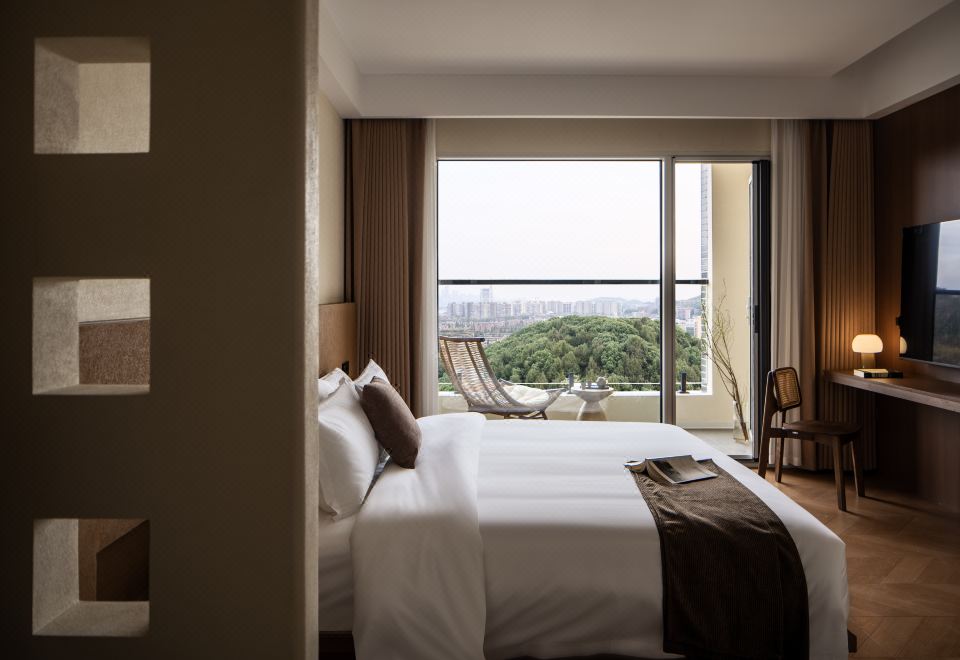 柠云丨逸致阳台大床房（中央空调+智能马桶+独立阳台）