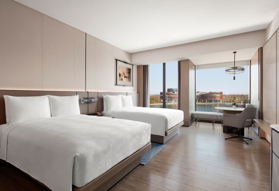 豪华湖景双床房