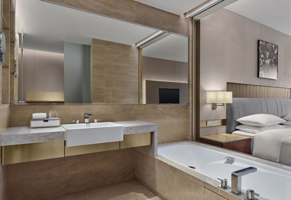 Dongguan Marriott HotelDeluxe Queen Room