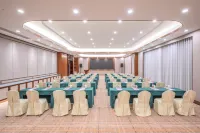 Huazhou Huaxun Wyndham Hotel