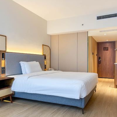 煥新豪華大床房（智能馬桶+智能客控+徠芬吹風機） 山水時尚飯店（深圳華強北店）優惠