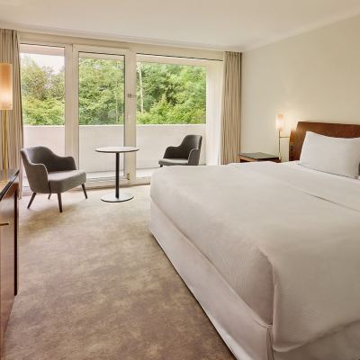Urban Garden Room, Guest Room, 1 King, Balcony