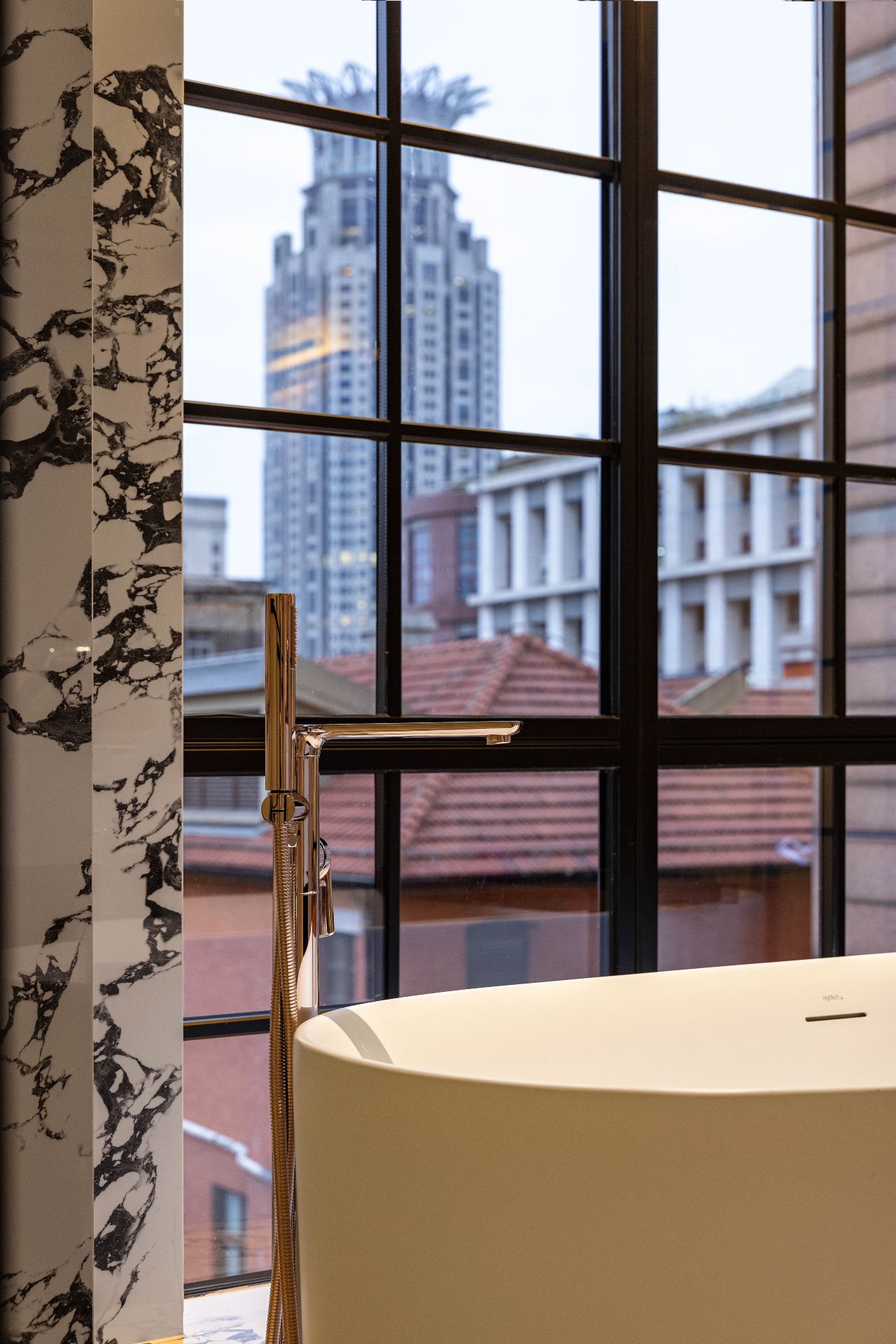 Republic Mansion Cloud Bath Tub Double Bed Room