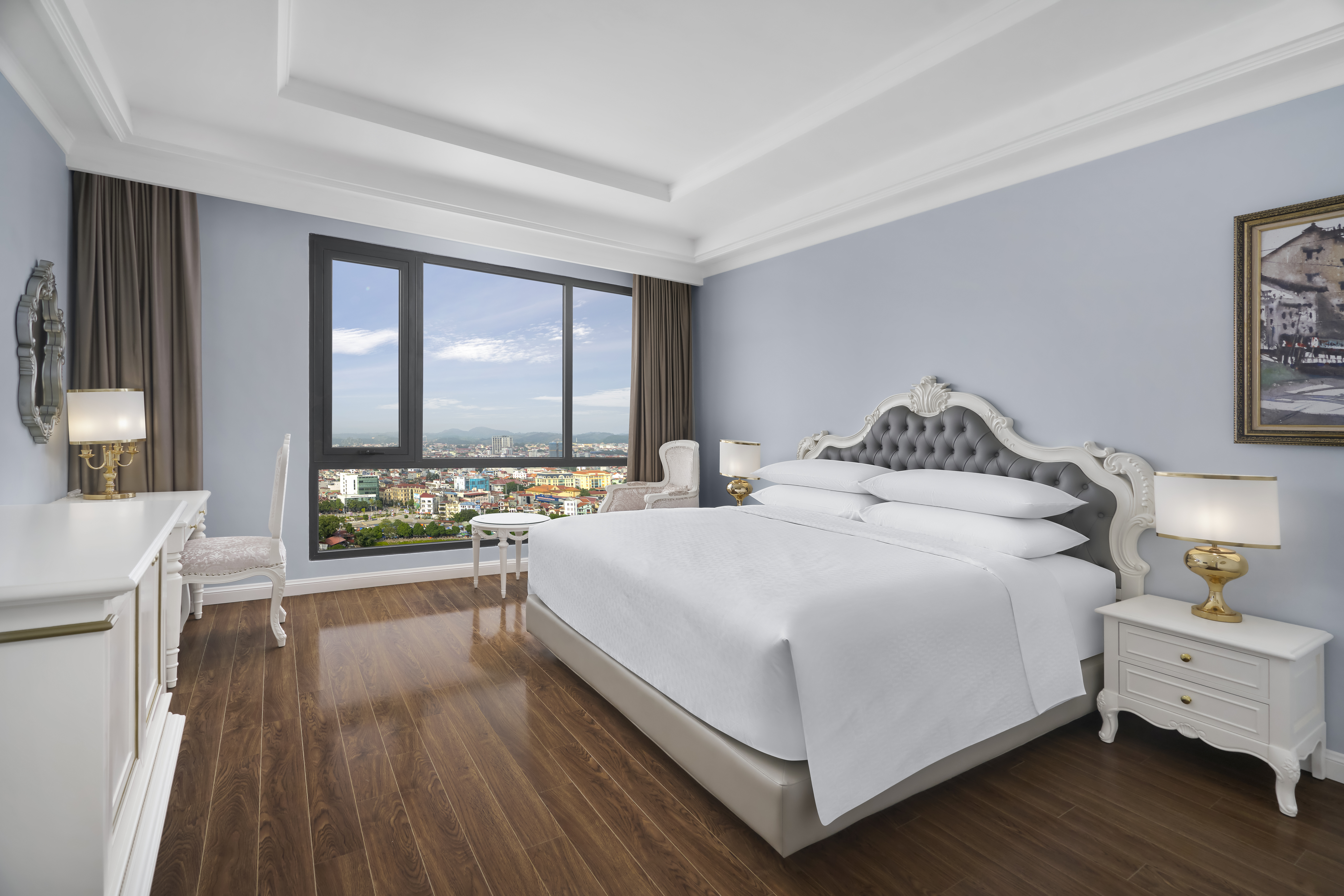 Four Points By Sheraton Lang Son城景豪华特大床房