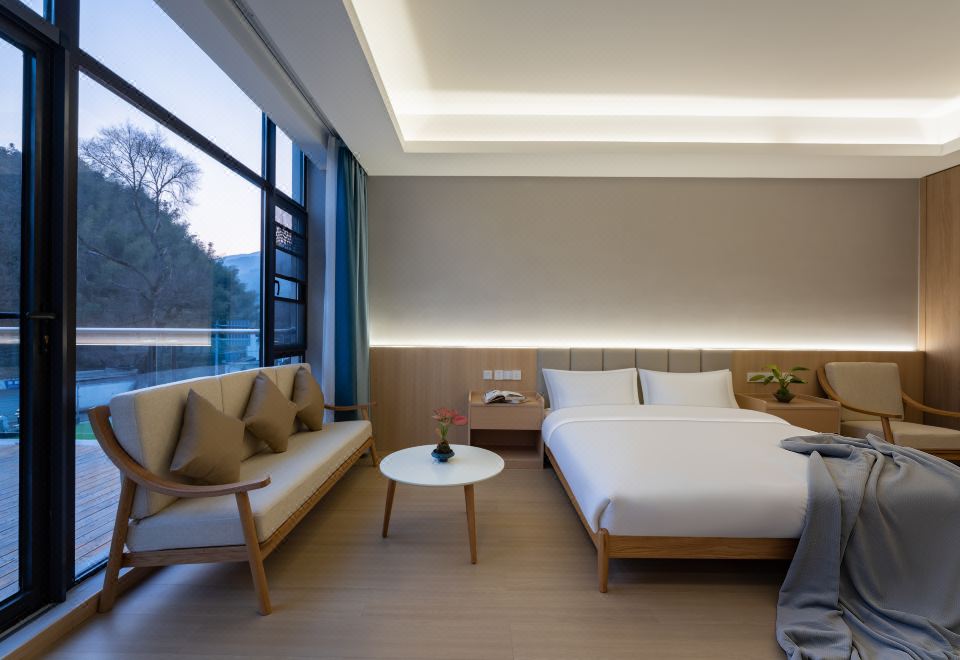 Mountain View Terrace Double Bed Room