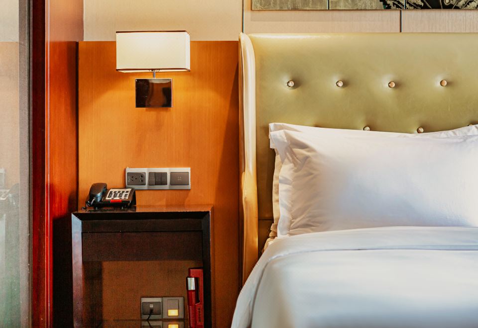 Lia! By Minyoun Chengdu Rezen Hotel (Chunxi Taikoo Li Store)Suite - City-View (Mahjong, Bathtub)