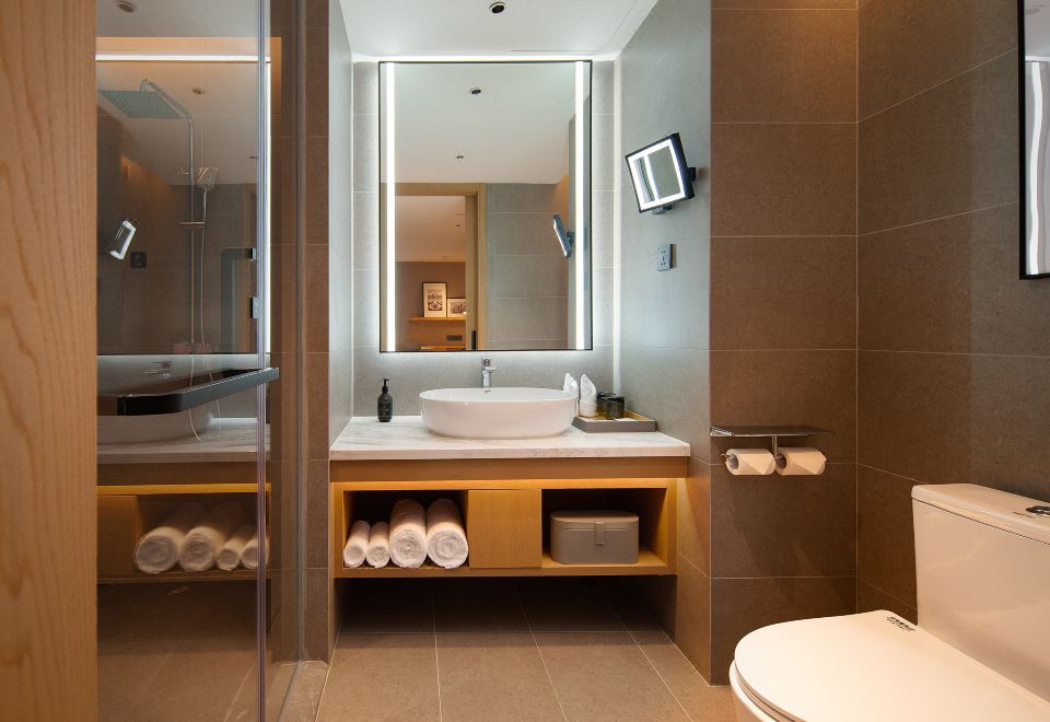 羊城印象轻奢大床房（广州塔景+静谧空间+雅致茶具）