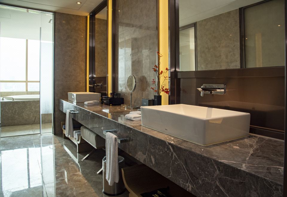 家庭亲子?豪华三人房|小童乐园|小童护栏|小童洗护