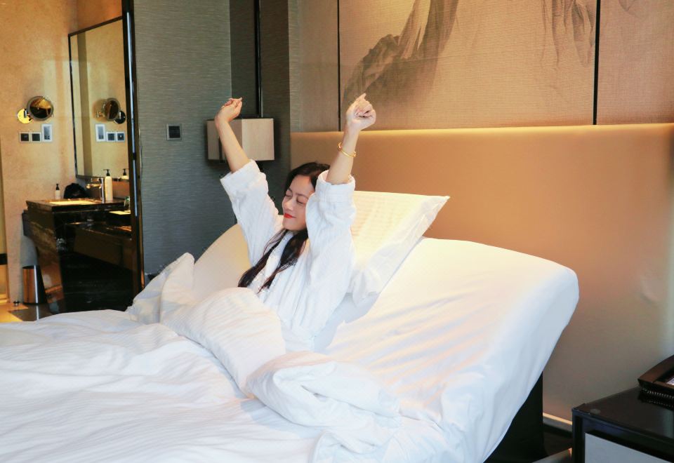 尊享智眠大床房（带零压床垫+可升降按摩床）