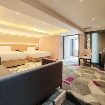 精緻套房 麗楓酒店（珠海拱北口岸廣場輕軌總站店）優惠