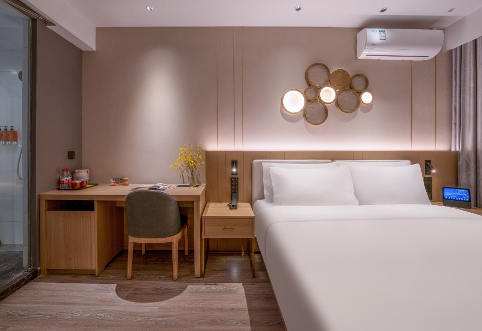 Orange Hotel (Tianjin Wudao Xiawafang Branch)Guestroom (Double Bed) (Tv, Fridge)