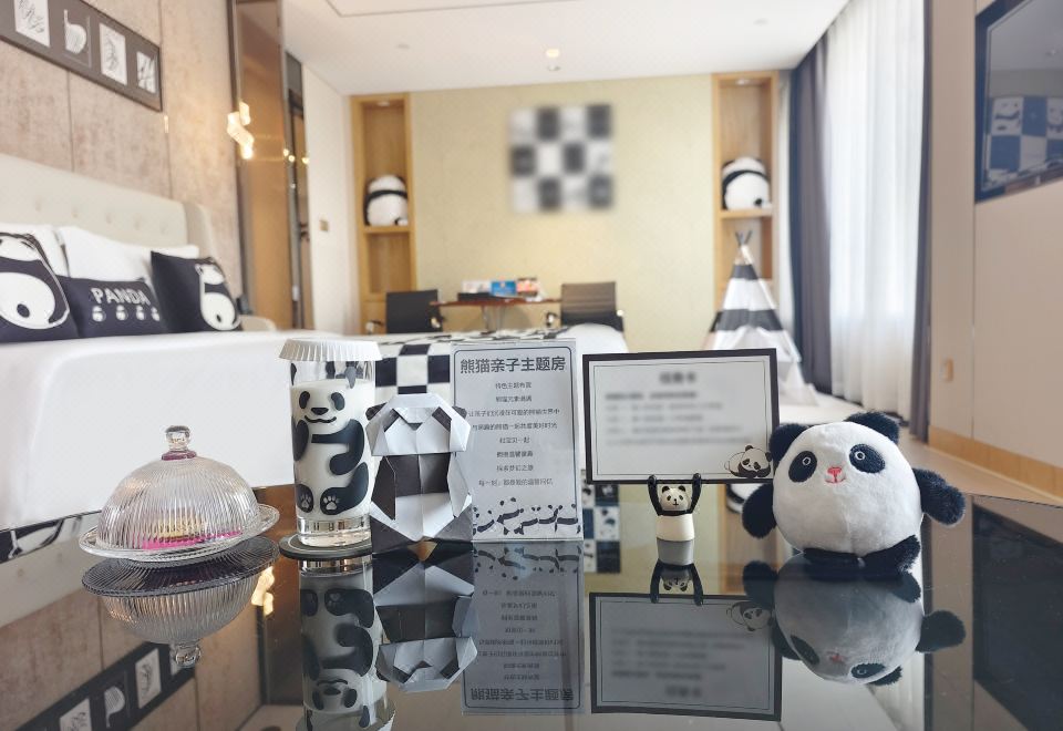 Lia! Beijing HotelPanda Family Friendly Themed Room