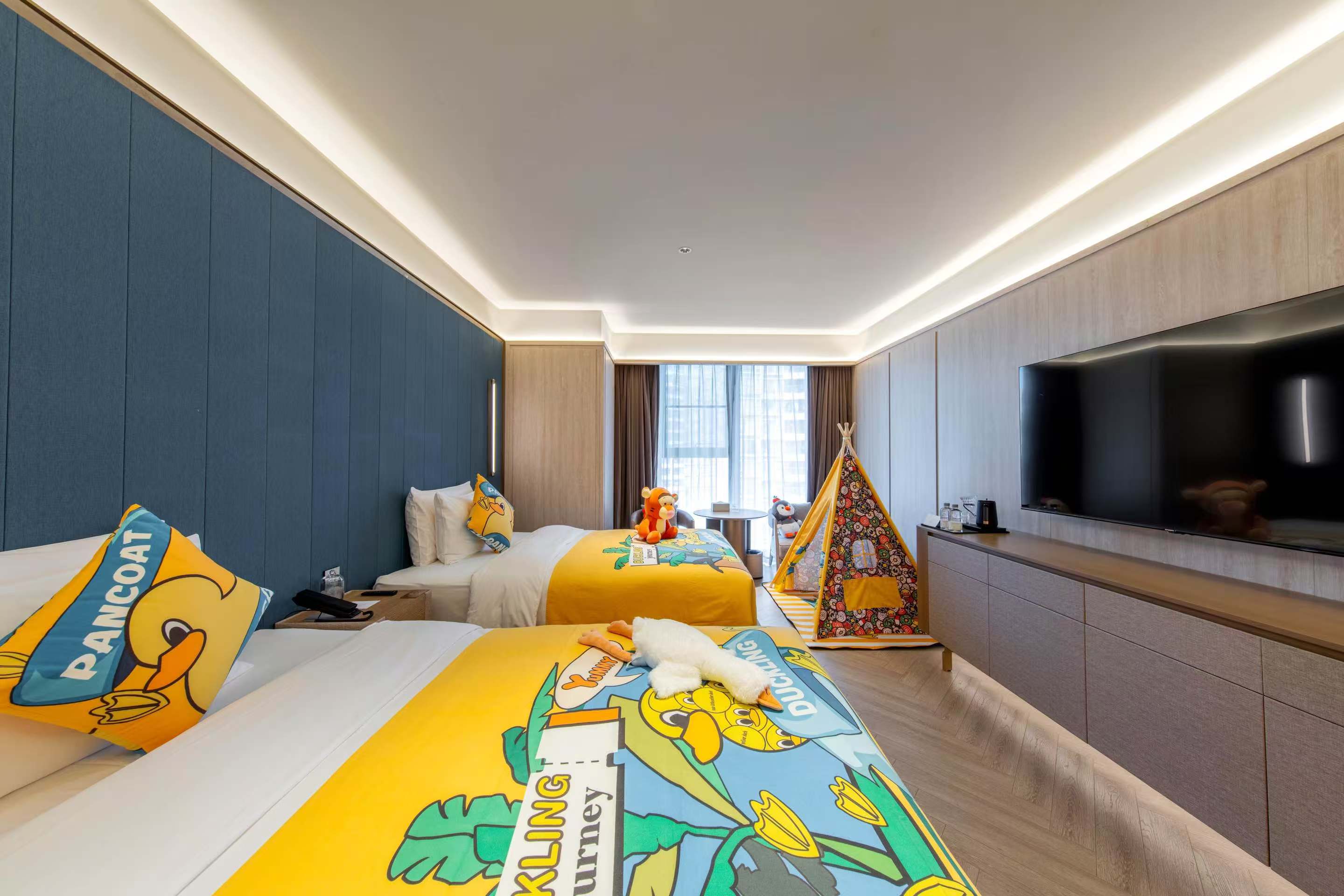 豪华亲子房（香氛晶石+高清投屏+小冰箱+蓝牙音箱）