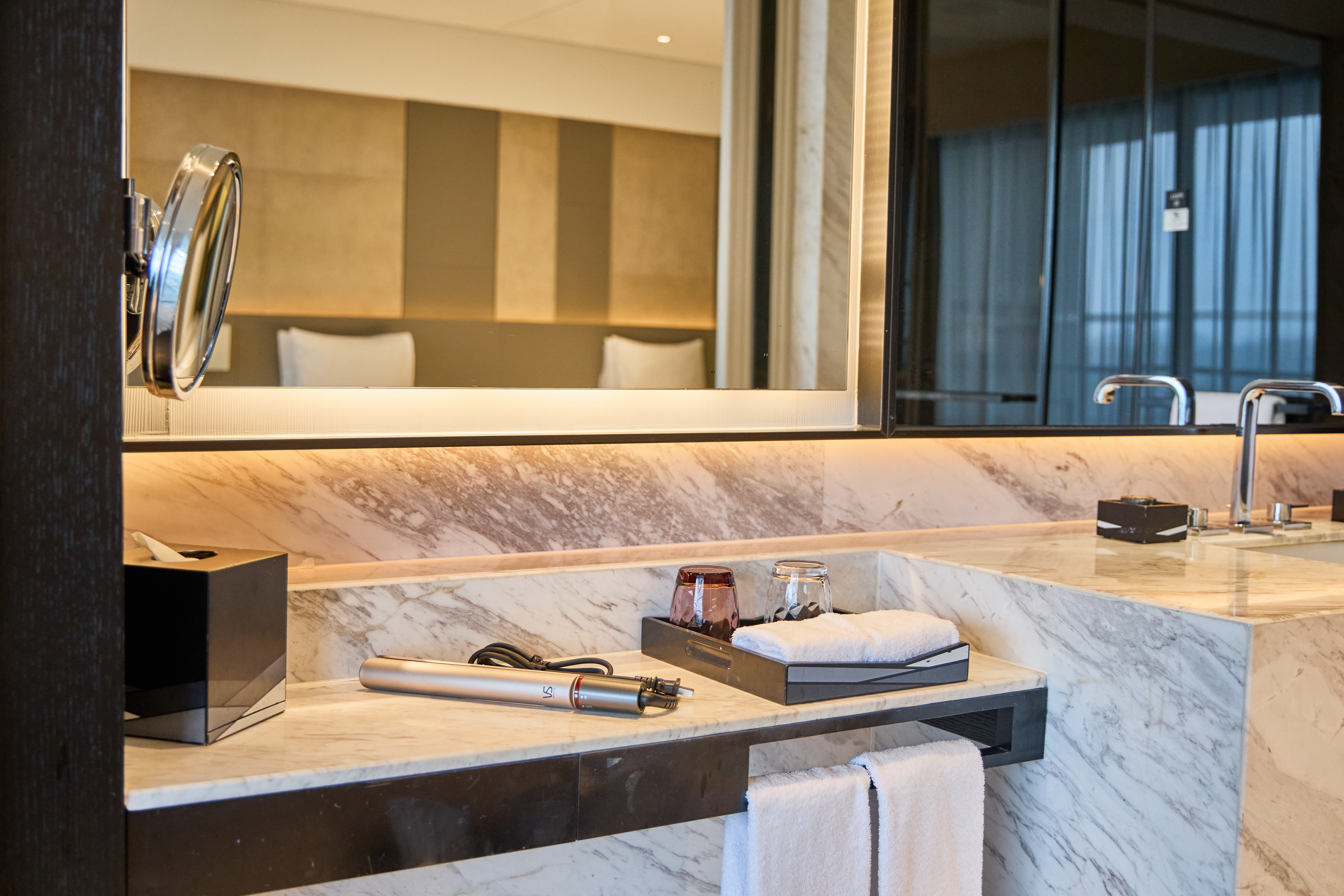 典雅格超大床海景客房-時尚ICON親子風尚【帶捲髮棒】