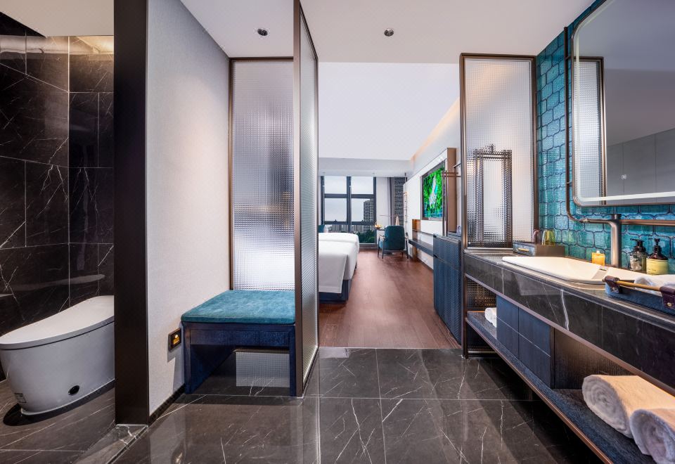 江景双床房（一线江景+落地窗+Mini Bar）