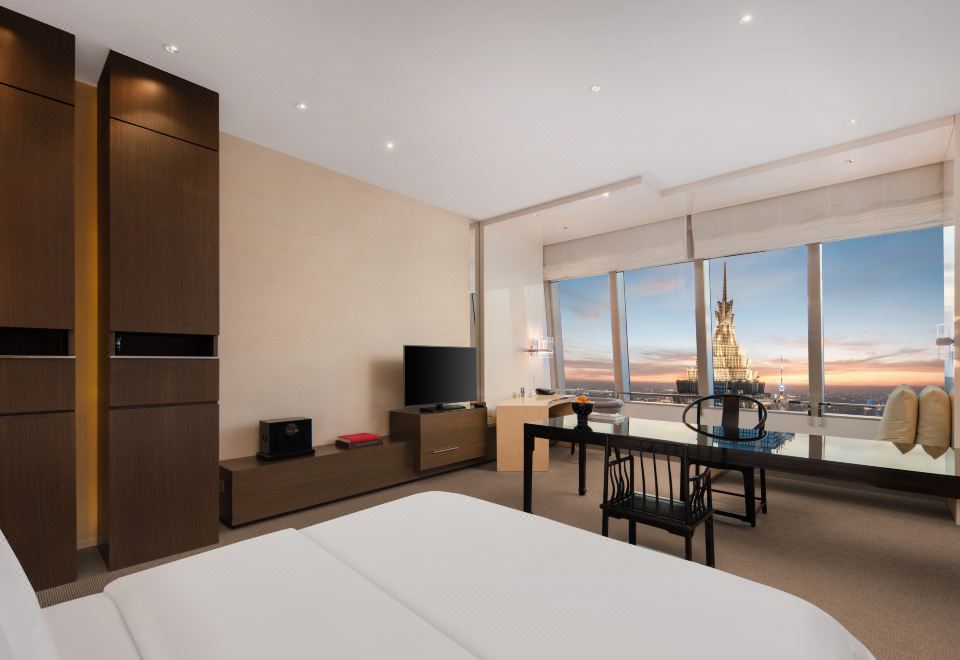 Park Hyatt Shanghai1 King Bed With Bund River View Deluxe（Park Salon）