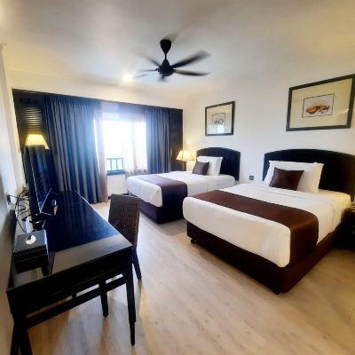 Premier Executive Twin Vinyl Room Resorts World Kijal Promo Code
