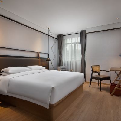 舒適大床房（舒適床品+洗烘一體機） 上海浦東新國際博覽中心同派飯店優惠