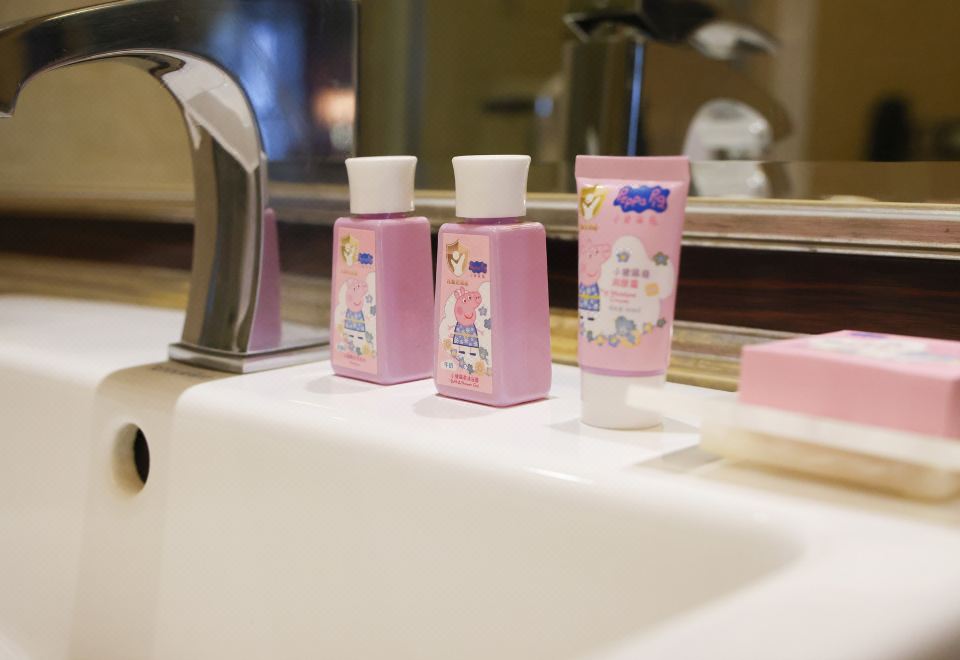 Howard Johnson Agile Plaza ChengduCartoon Themed Room (2 Beds)