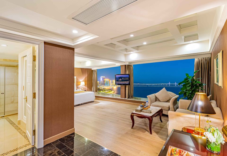 貴賓樓豪華海景大床房（3-8層）