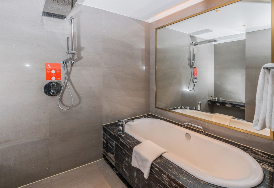 VR特色雙床房（觀影+游戲）