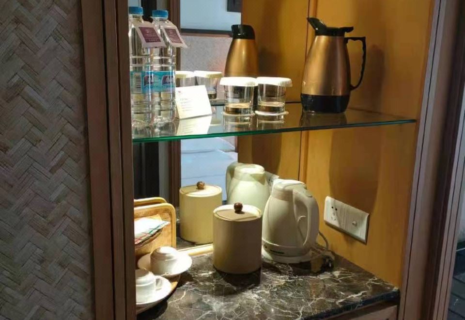 GuiLin Merryland Resort HotelStandard Room (VIP floor)