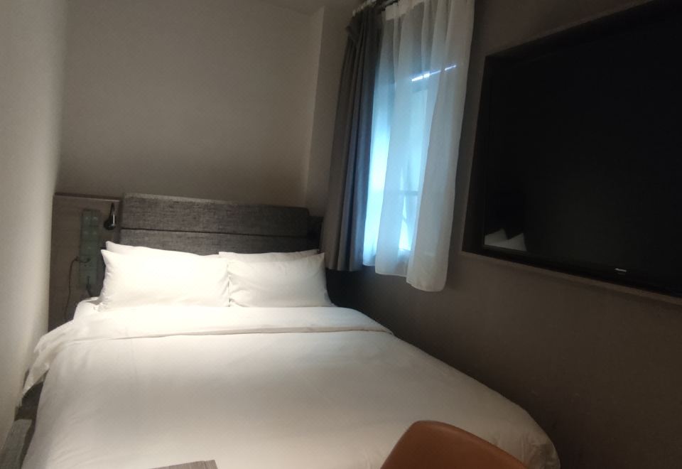 榻榻米大床房（加熱毛巾桿+小冰箱+智能鏡）