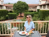 Mercure Canberra Hotels in Braddon