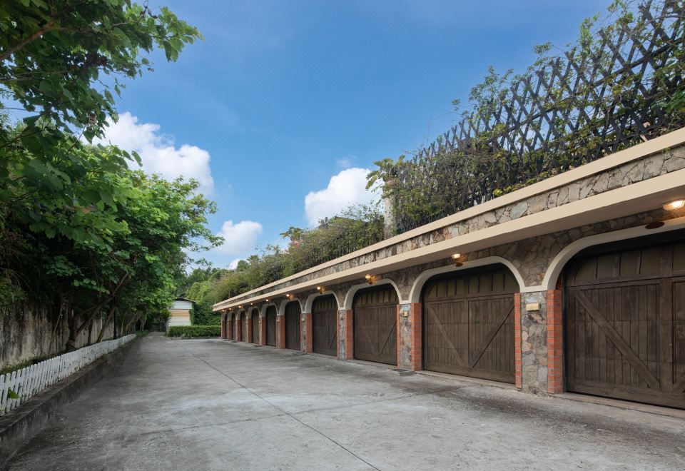 玫瑰園豪華溫泉大床房【古羅馬建筑風格+私人泡池】