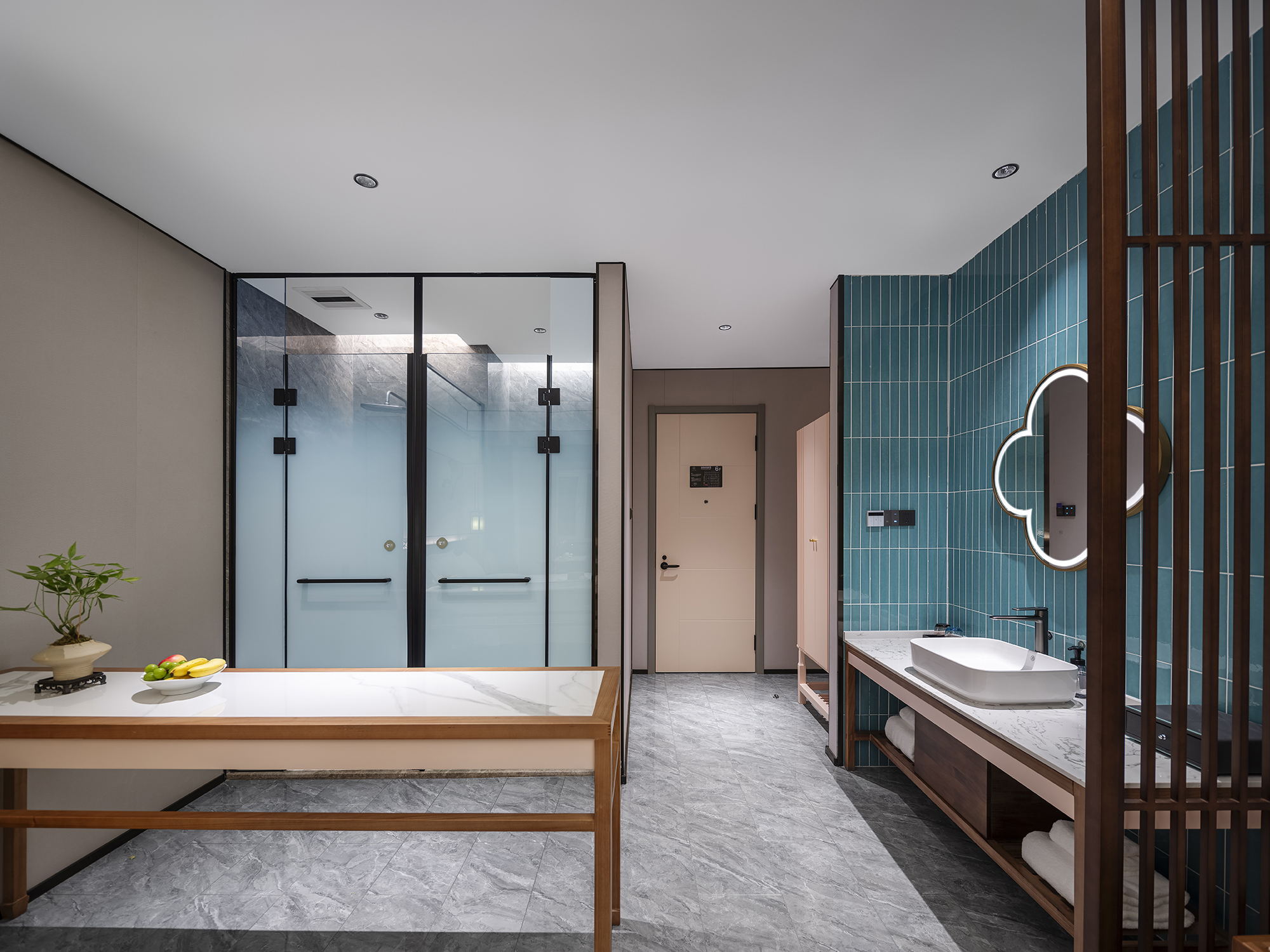 Elegant Smart Room (Double Bed)