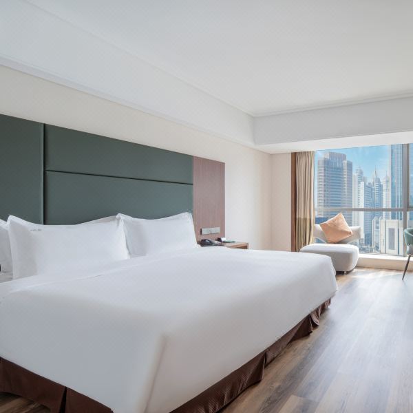 Holiday Inn Qingdao City CentreSuperior Room (King Bed)