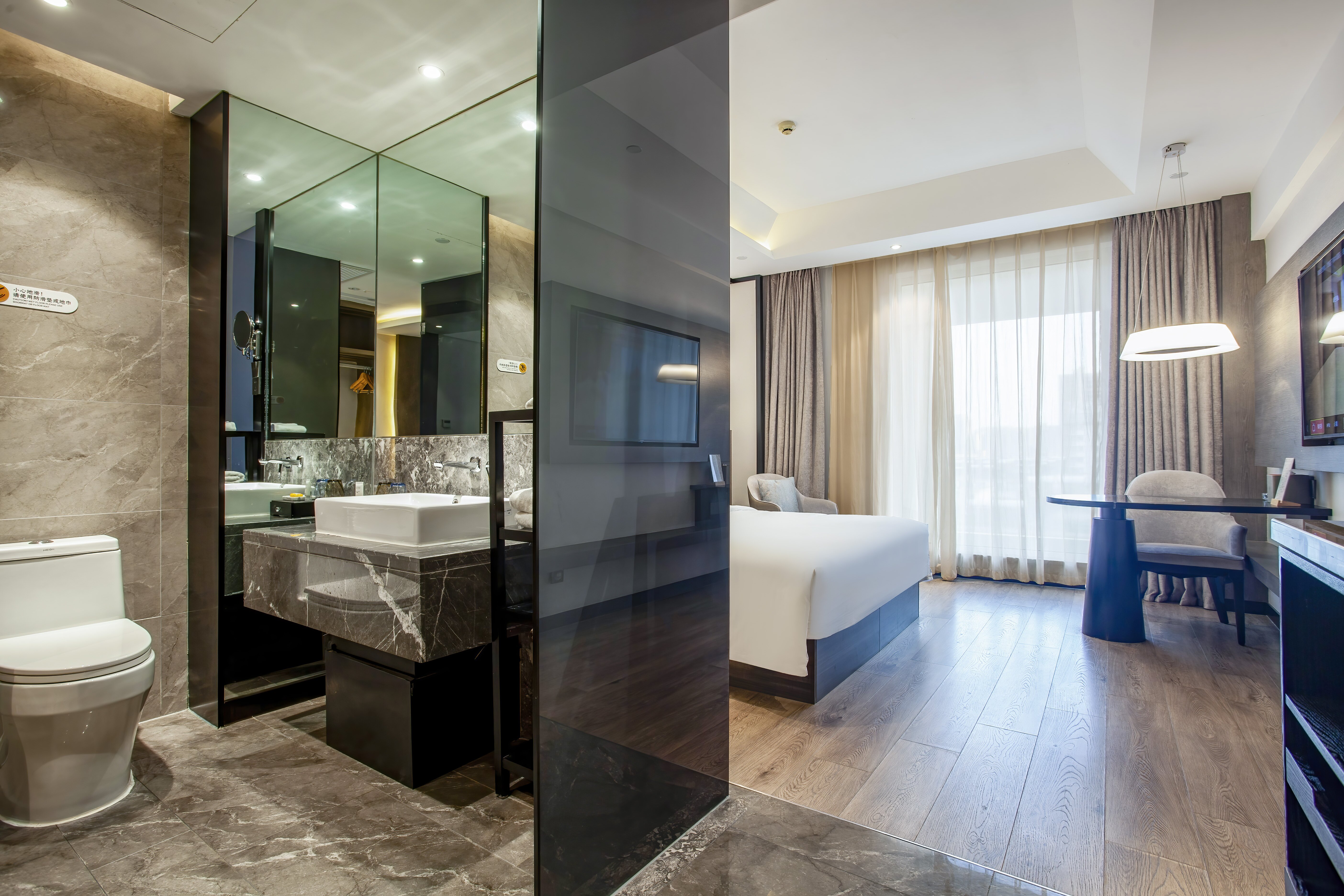 豪华大床房（荞麦护颈枕+全景飘窗）