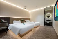 EXCLUSIVE HOTEL