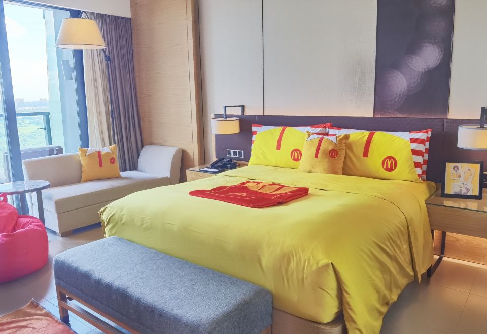 麥當勞四小福主題房